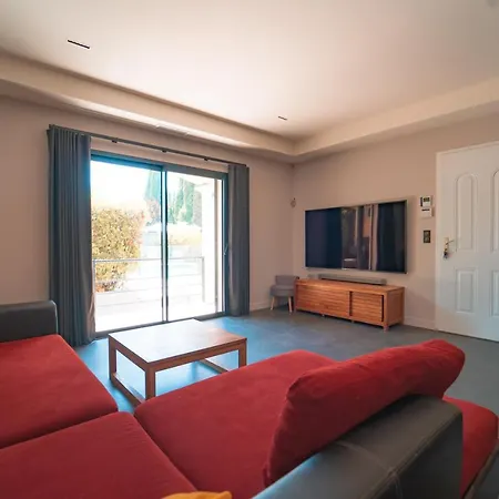 Villa Rubis By Precious Houses
